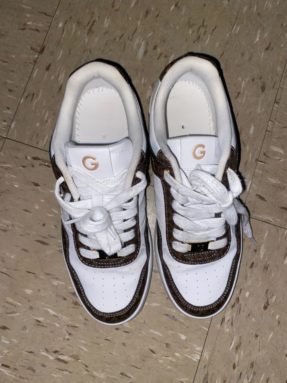 Women's sneakers